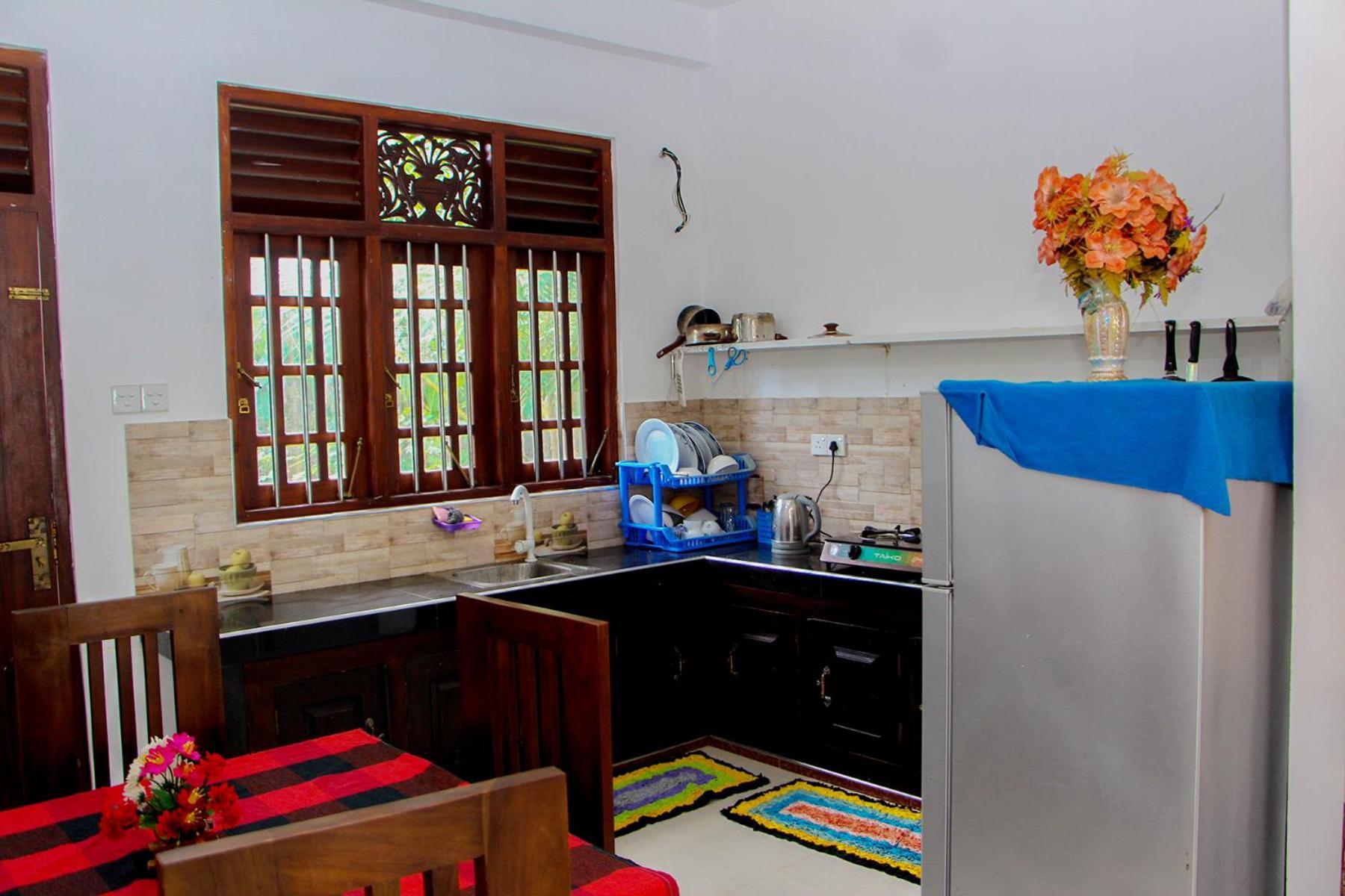 Sasmika Villa Surf And Yoga Hostel Weligama Kültér fotó