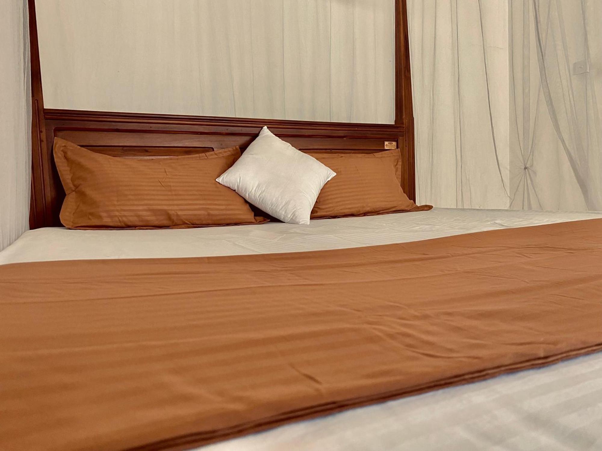 Sasmika Villa Surf And Yoga Hostel Weligama Kültér fotó
