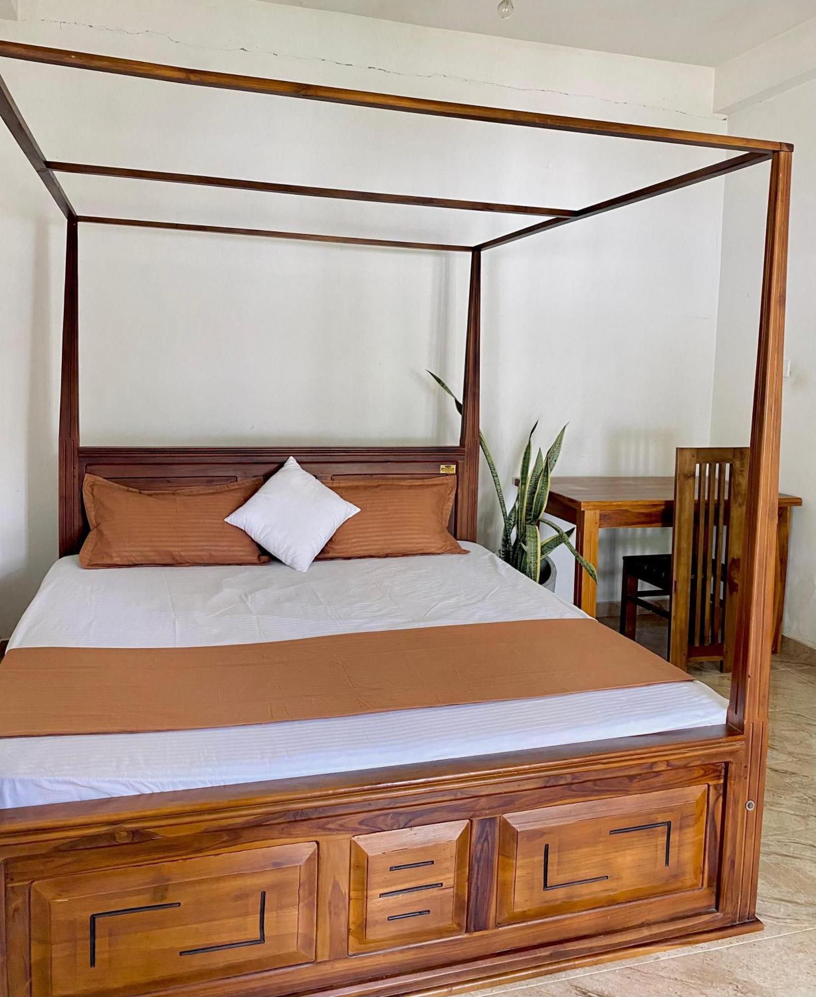 Sasmika Villa Surf And Yoga Hostel Weligama Kültér fotó